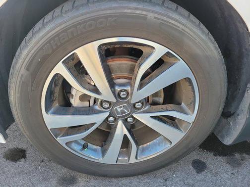 Platinum White Pearl 2024 Honda Odyssey Touring