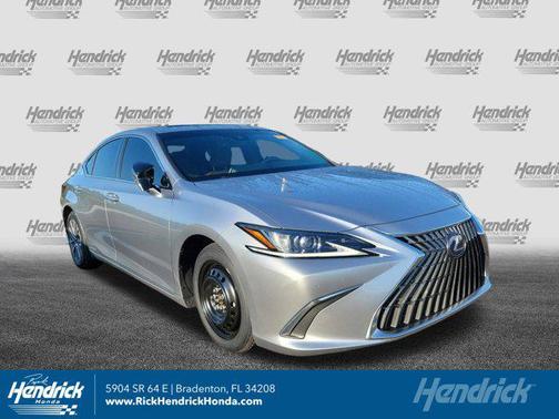 Iridium 2022 Lexus ES 300h Base