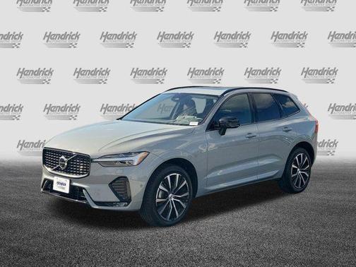 2025 Volvo XC60 B5 Plus