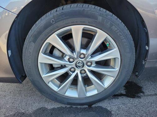 Predawn Gray Mica 2016 Toyota Camry XLE