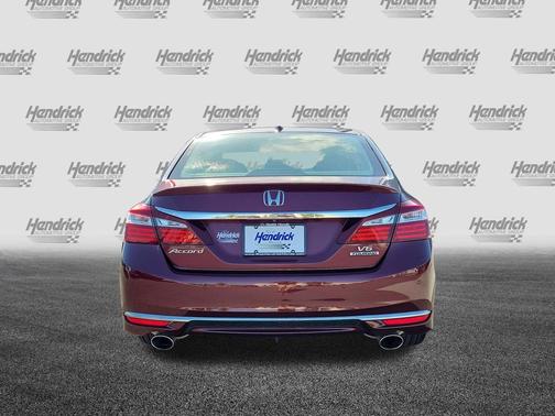 BASQUE RED PEARL II [RED] 2016 Honda Accord Touring