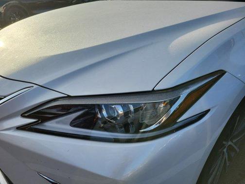 Eminent White Pearl 2024 Lexus ES 350 Base