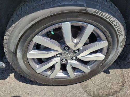 Modern Steel Metallic 2022 Honda Pilot 2WD EX-L