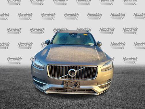 2017 Volvo XC90 T6 Momentum