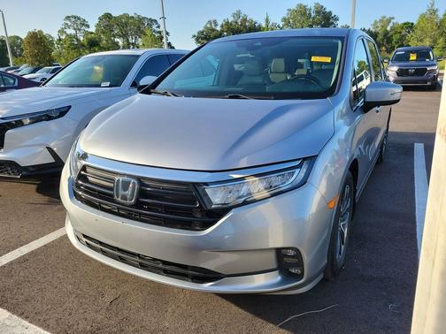Lunar Silver Metallic 2022 Honda Odyssey EX-L