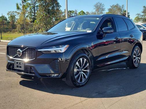 2025 Volvo XC60 B5 Plus