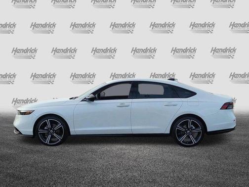 Platinum White Pearl 2026 Honda Accord SE