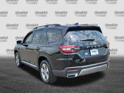 Crystal Black Pearl 2026 Honda Pilot EX-L
