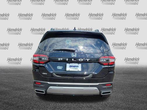 Crystal Black Pearl 2026 Honda Pilot EX-L