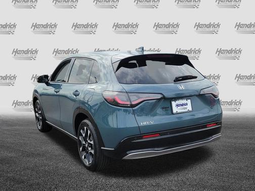 Nordic Forest Pearl 2027 Honda HR-V EX-L