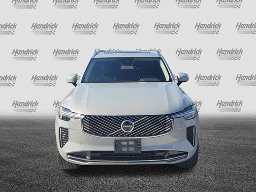 2025 Volvo XC90 B5 Plus 7-Seater