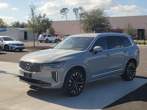 2025 Volvo XC90 B5 Plus 7-Seater