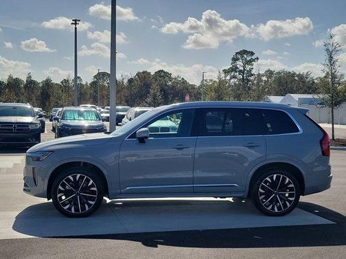 2025 Volvo XC90 B5 Plus 7-Seater