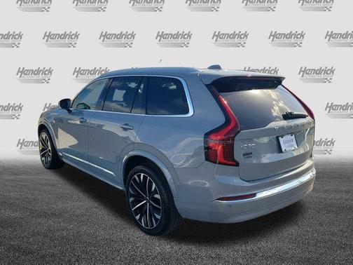 2025 Volvo XC90 B5 Plus 7-Seater