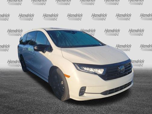 Platinum White Pearl 2024 Honda Odyssey Sport