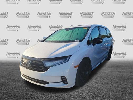 Platinum White Pearl 2024 Honda Odyssey Sport