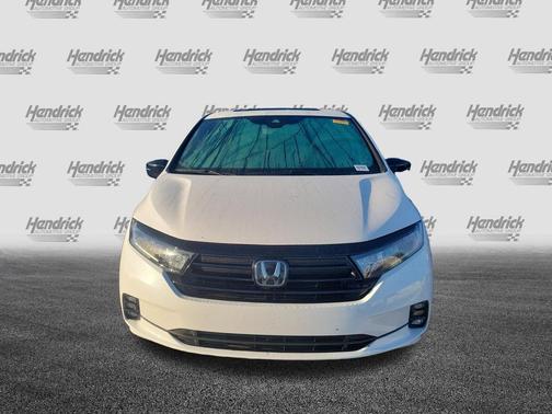 Platinum White Pearl 2024 Honda Odyssey Sport