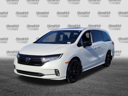 Platinum White Pearl 2024 Honda Odyssey Sport