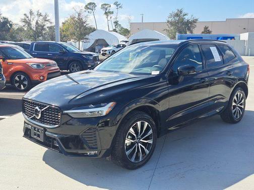 2025 Volvo XC60 B5 Plus