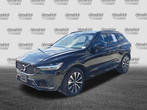 2025 Volvo XC60 B5 Plus