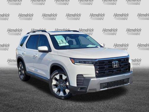 Platinum White Pearl 2026 Honda Pilot Elite