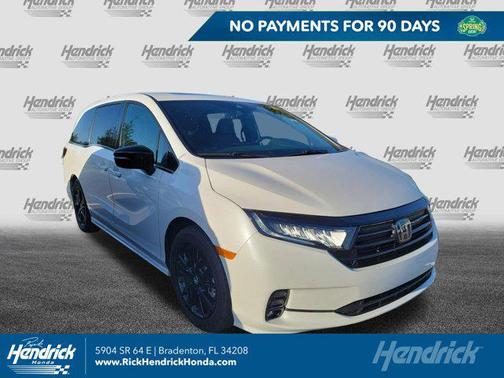 Platinum White Pearl 2024 Honda Odyssey Sport