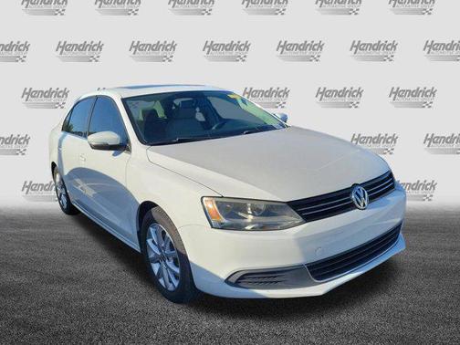 White 2014 Volkswagen Jetta Auto SE w/Connectivity