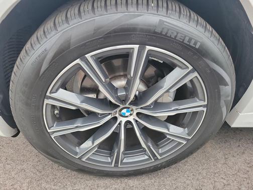 -SELECT- 2023 BMW X6 xDrive40i