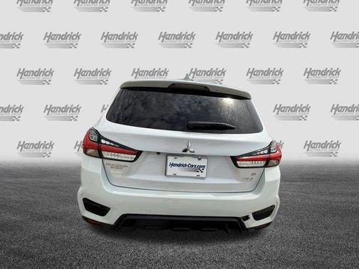 2023 Mitsubishi Outlander Sport SE