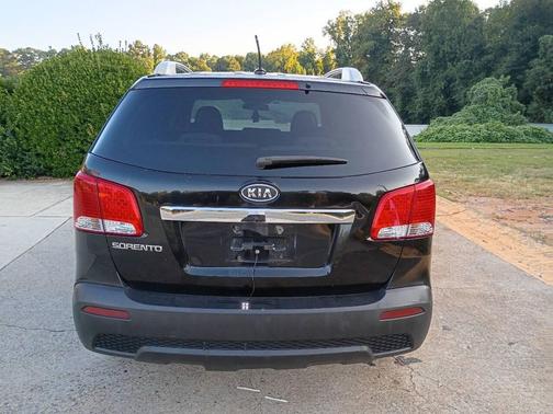 Ebony Black 2011 Kia Sorento LX