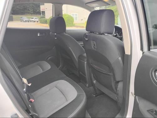Brilliant Silver 2011 Nissan Rogue SV