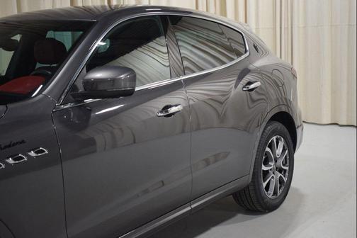 2022 Maserati Levante Modena