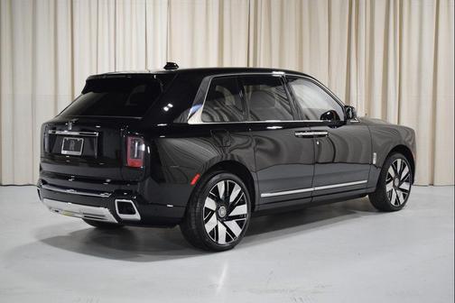 2026 Rolls-Royce Cullinan 