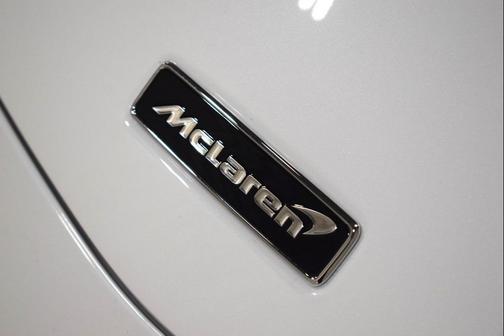 2023 McLaren Artura Performance