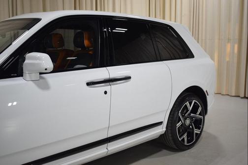 2026 Rolls-Royce Cullinan Black Badge