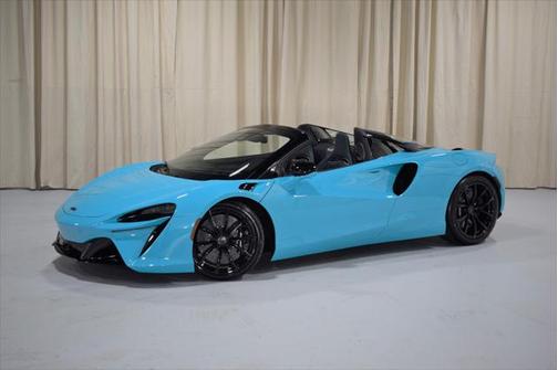 2025 McLaren Artura TechLux