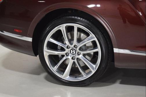 Cricket Ball 2021 Bentley Continental GT W12