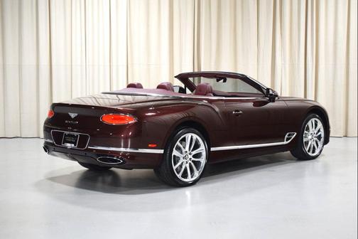 Cricket Ball 2021 Bentley Continental GT W12