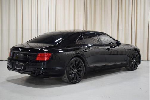 2023 Bentley Flying Spur V8