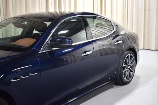 2022 Maserati Ghibli Modena Q4