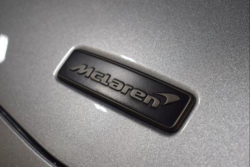 2025 McLaren Artura TechLux