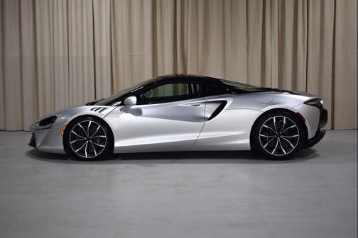 2025 McLaren Artura TechLux