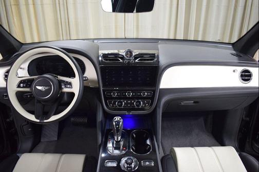 2024 Bentley Bentayga V8