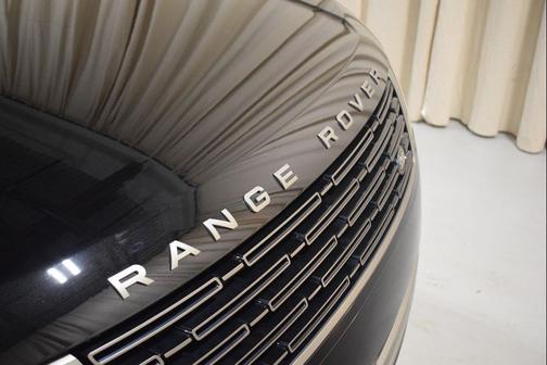 2024 Land Rover Range Rover P530 SE