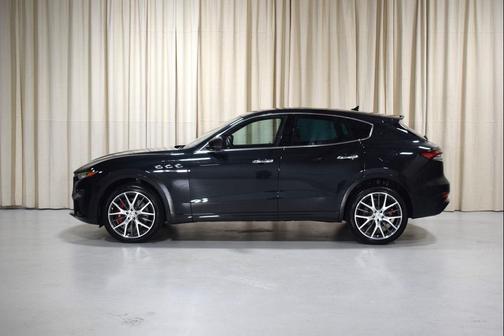 2022 Maserati Levante Modena