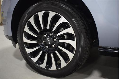 2023 Lincoln Navigator Black Label