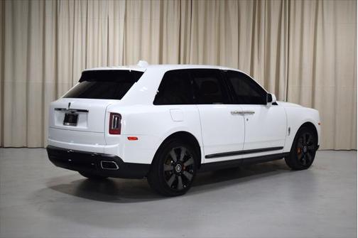 2023 Rolls-Royce Cullinan Base
