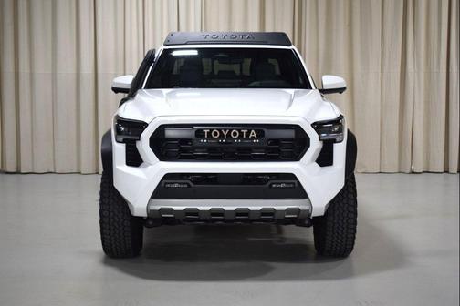 Ice Cap 2024 Toyota Tacoma Hybrid Trailhunter