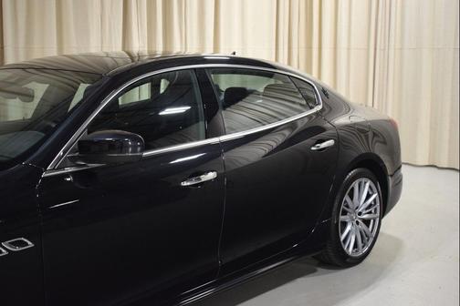 2022 Maserati Quattroporte Modena Q4