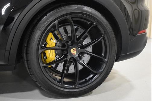 2024 Porsche Cayenne Turbo GT